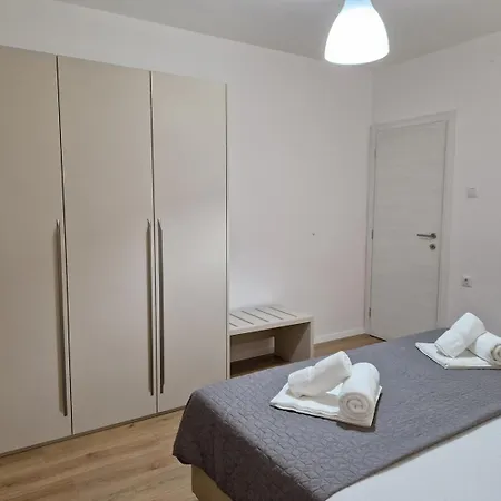 Sunshine 2 3* バスカ