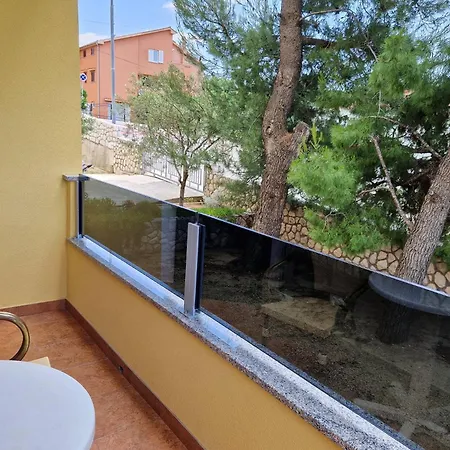 Sunshine 2 3* バスカ