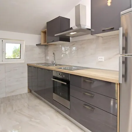 Sunshine 2 ゲストハウス 3*