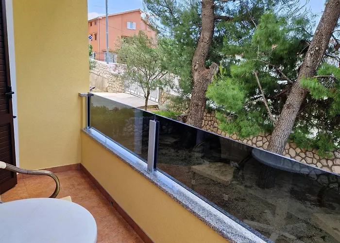 Sunshine 2 3* Baška