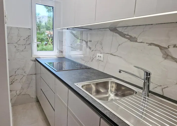 Sunshine 2 Gasthuis Baška