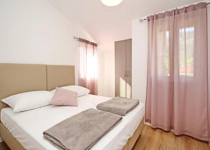 Sunshine 2 Gasthuis Baška