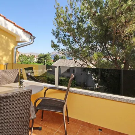 Sunshine 2 Guest house Baska (Krk)