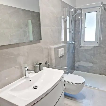 Sunshine 2 3* Baška